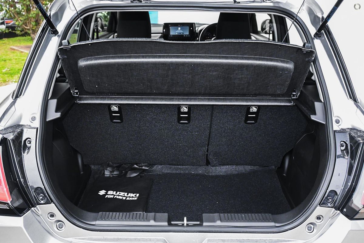 2024 Suzuki Swift Hybrid UZ