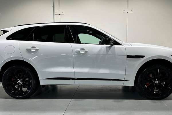 2024 Jaguar F-PACE 400 Sport X761