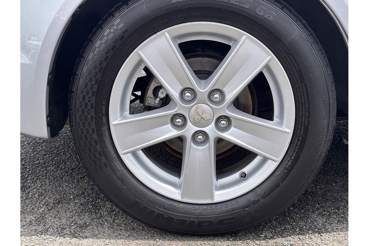 2013 Mitsubishi Lancer ES CJ