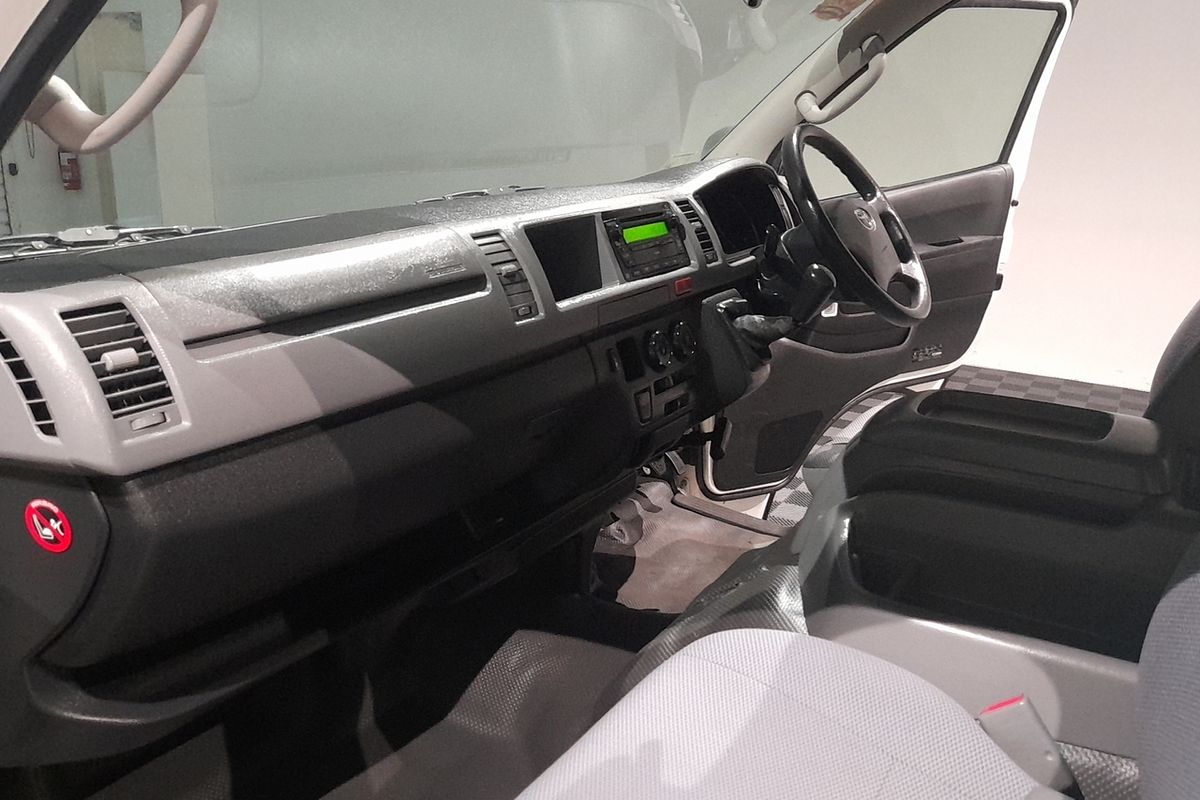2008 Toyota Hiace Commuter KDH223R