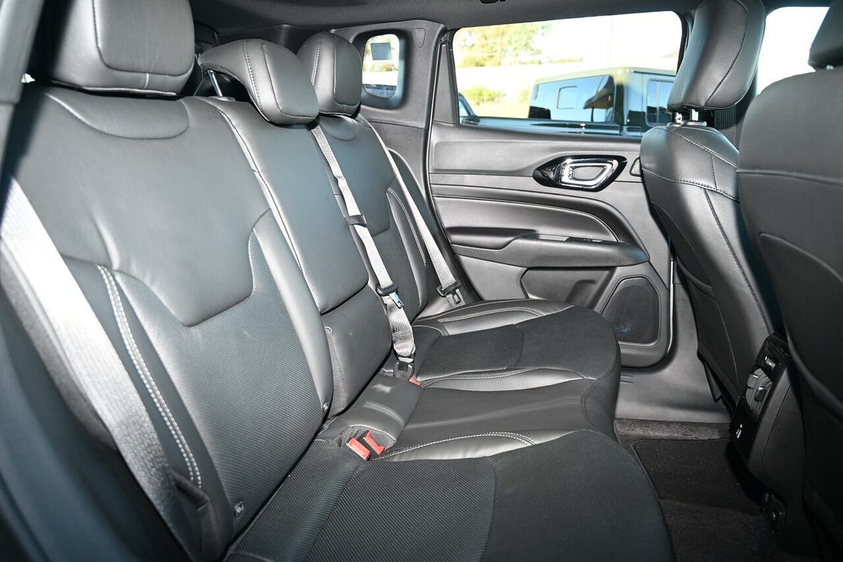 2023 Jeep Compass S-Limited M6