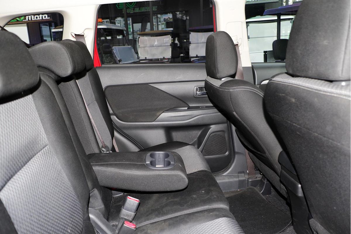 2016 Mitsubishi Outlander XLS ZK