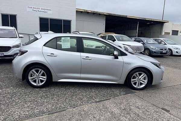 2022 Toyota Corolla Ascent Sport Hybrid ZWE211R