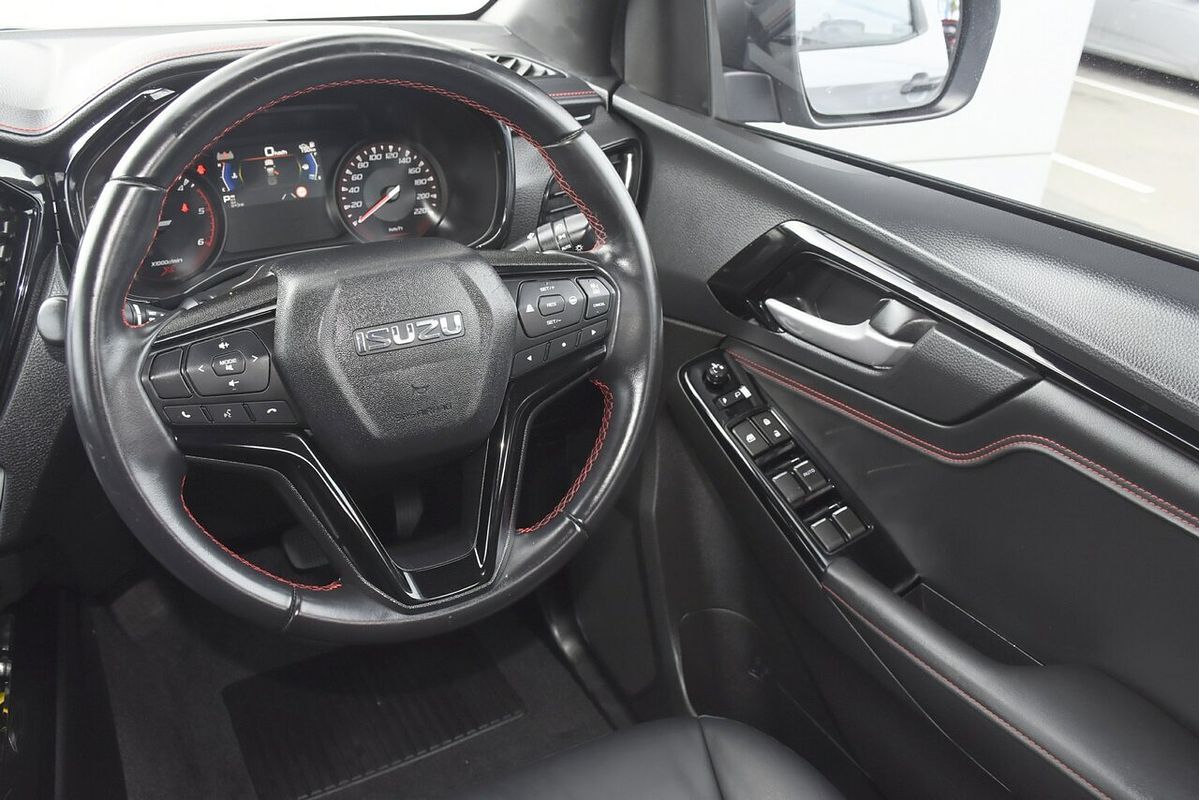 2022 Isuzu D-MAX X-TERRAIN 4X4