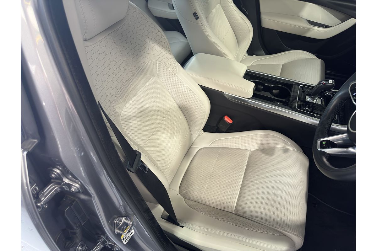 2022 Jaguar XE P300 R-Dynamic HSE X760