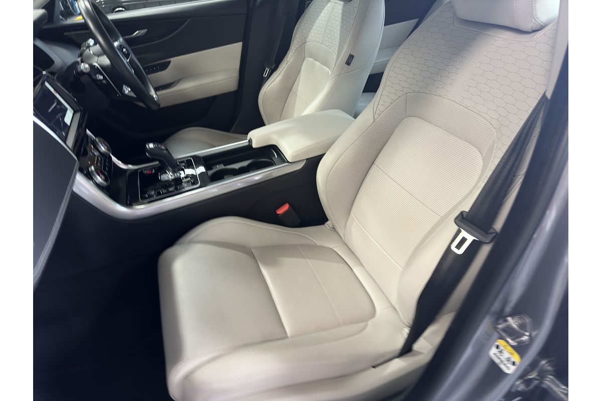 2022 Jaguar XE P300 R-Dynamic HSE X760