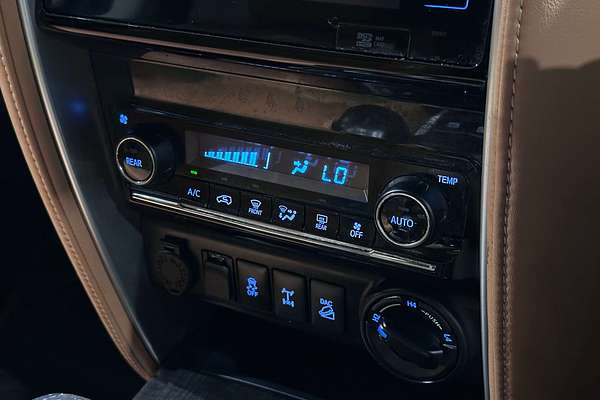 2015 Toyota Fortuner Crusade GUN156R