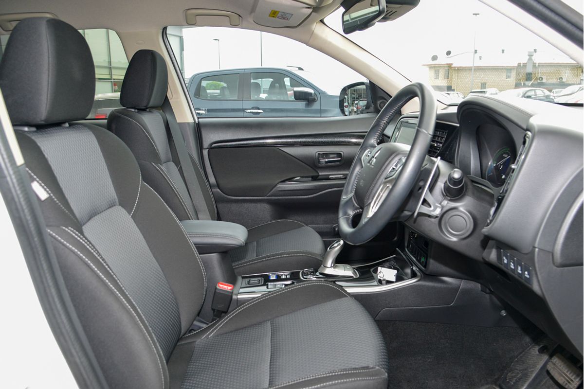 2021 Mitsubishi Outlander PHEV ES ZL
