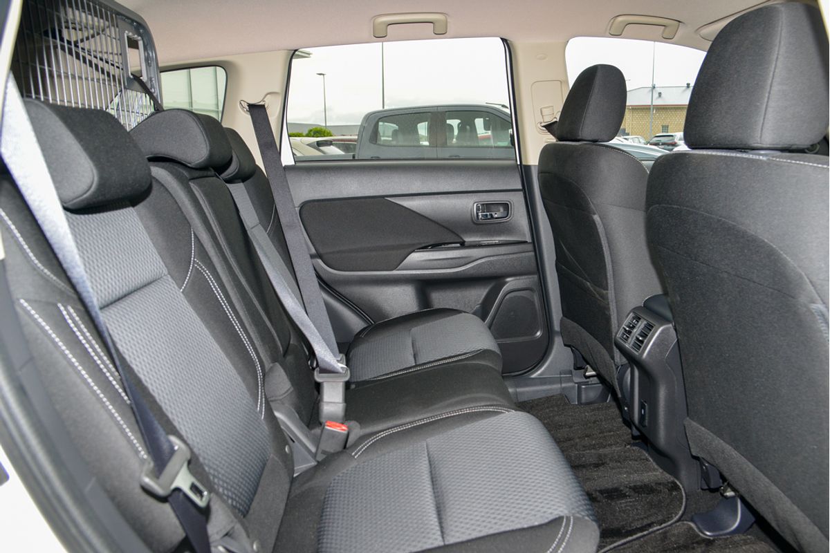 2021 Mitsubishi Outlander PHEV ES ZL