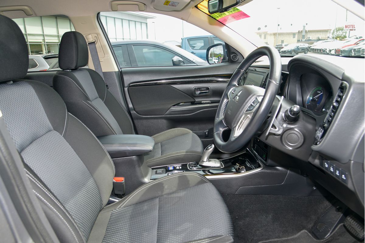 2021 Mitsubishi Outlander PHEV ES ZL