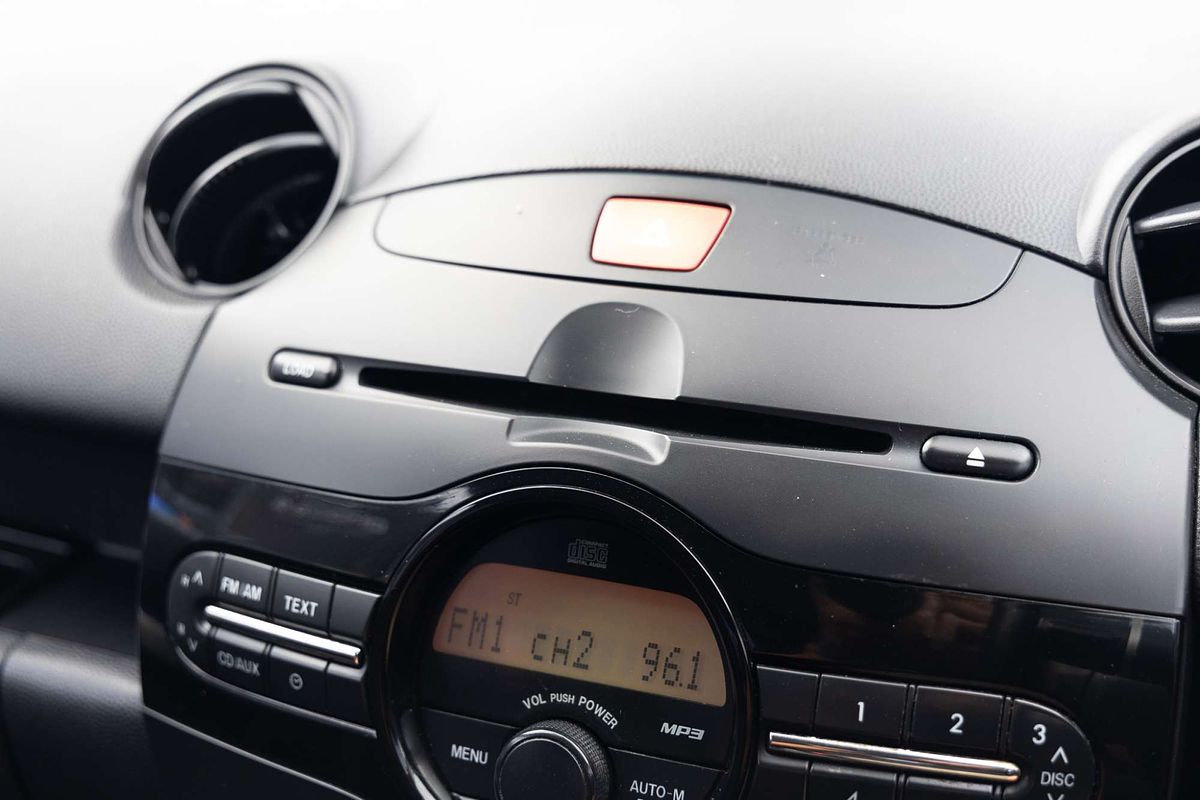 2011 Mazda 2 Neo DE Series 1