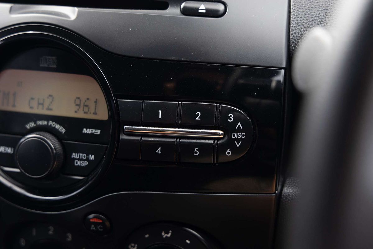 2011 Mazda 2 Neo DE Series 1