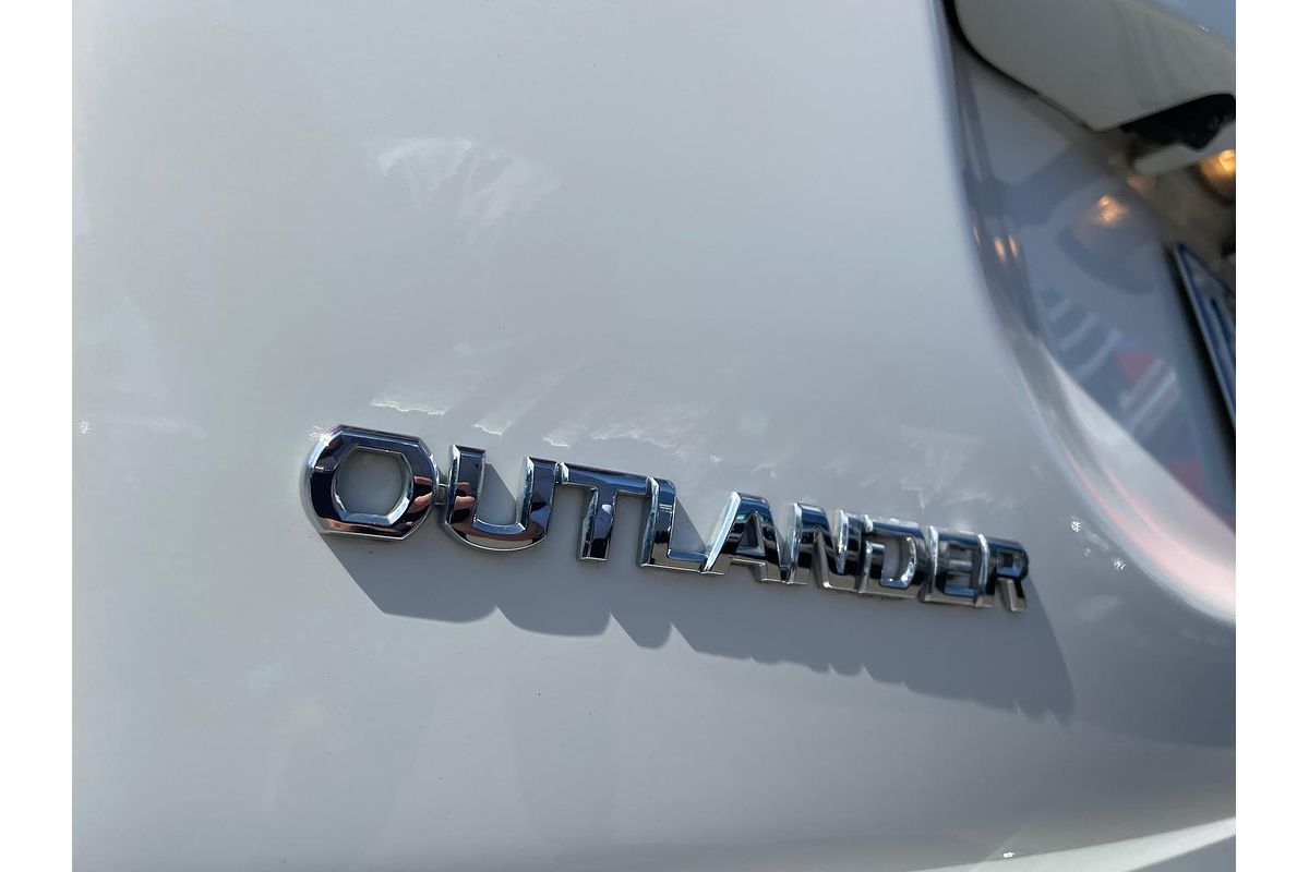 2020 Mitsubishi Outlander Exceed ZL