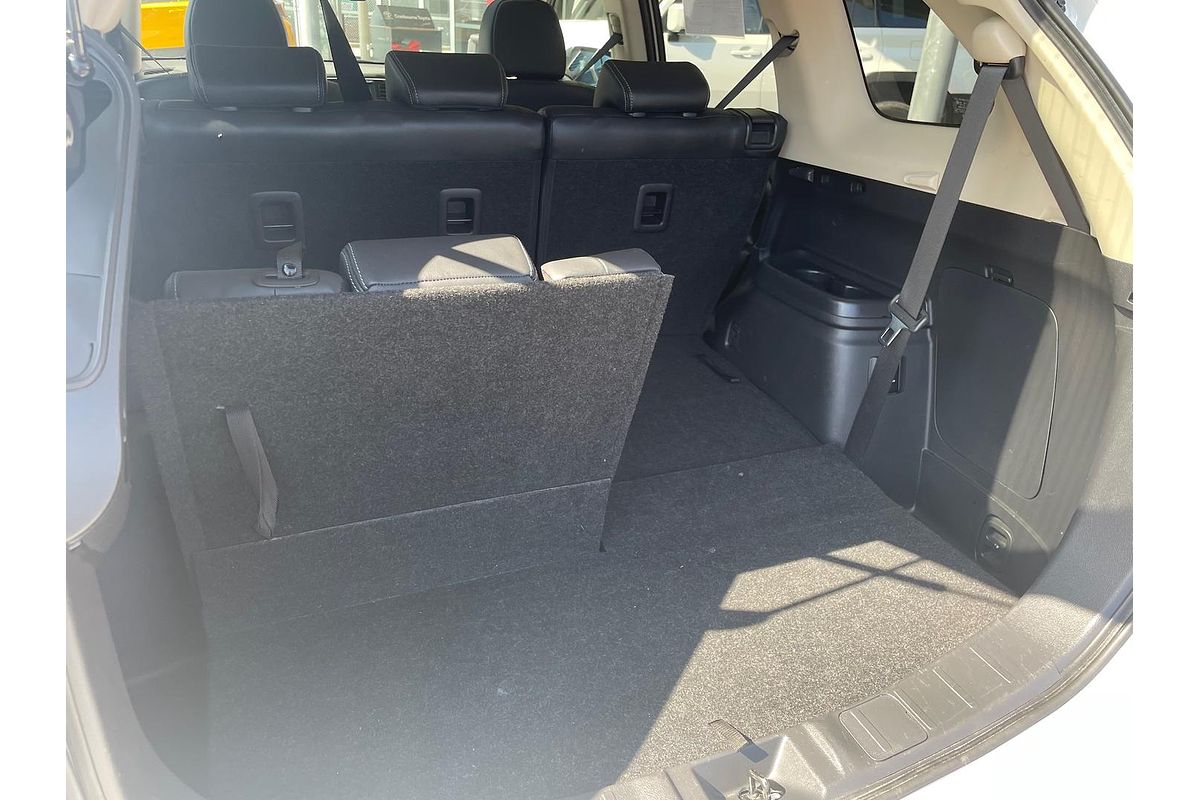 2020 Mitsubishi Outlander Exceed ZL