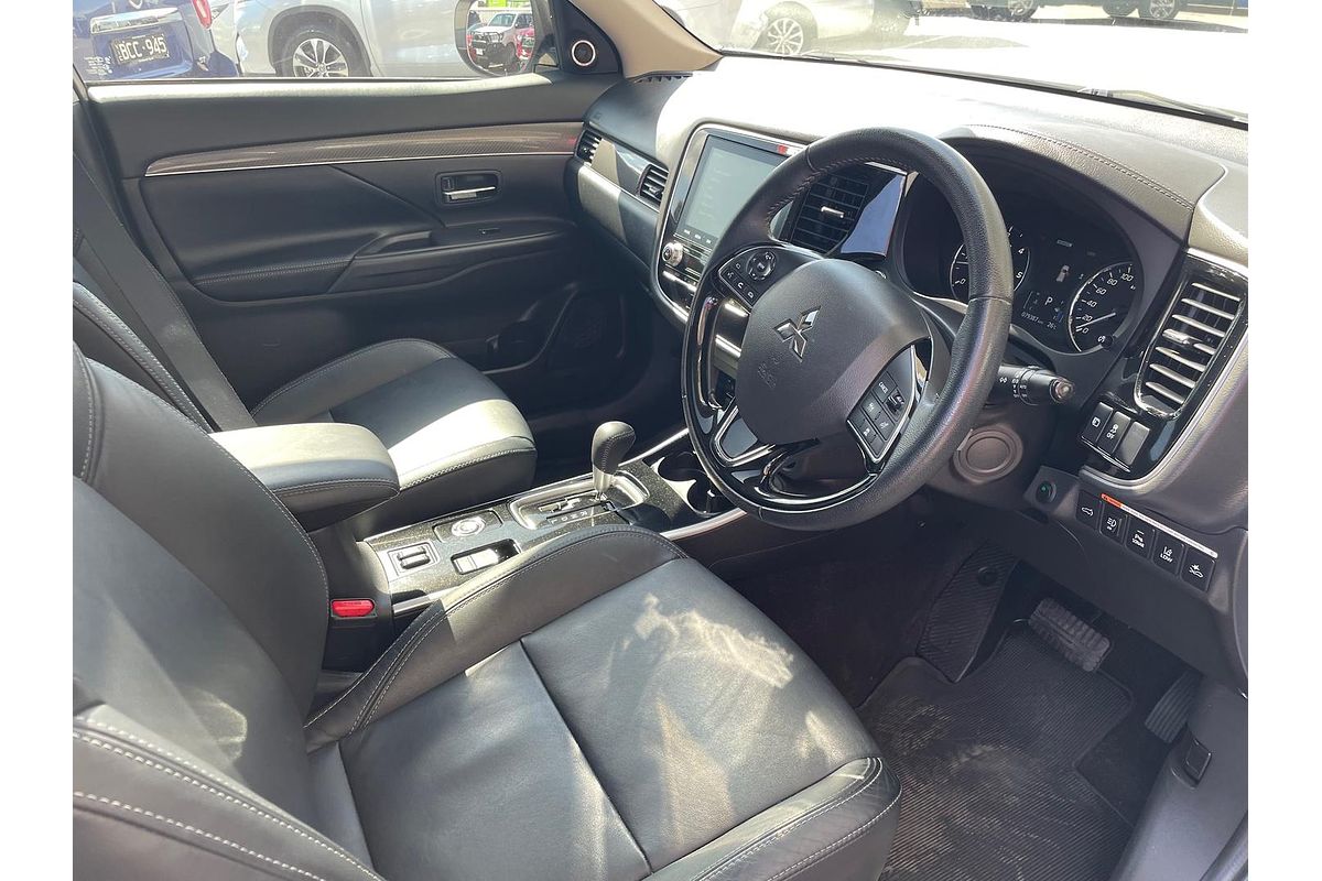 2020 Mitsubishi Outlander Exceed ZL