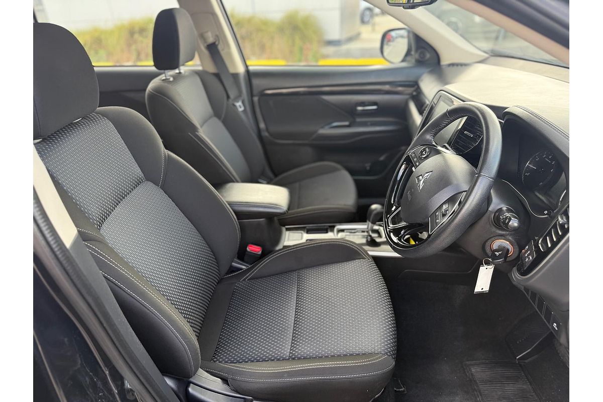 2020 Mitsubishi Outlander ES ZL