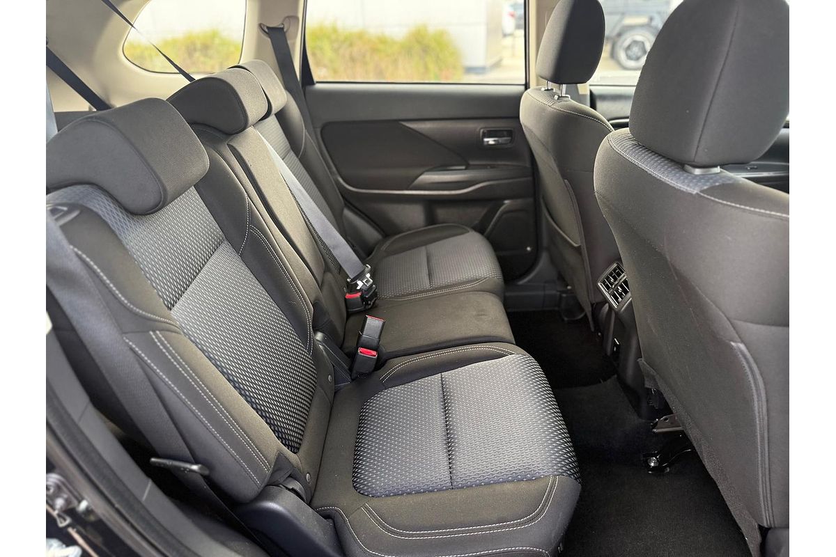 2020 Mitsubishi Outlander ES ZL