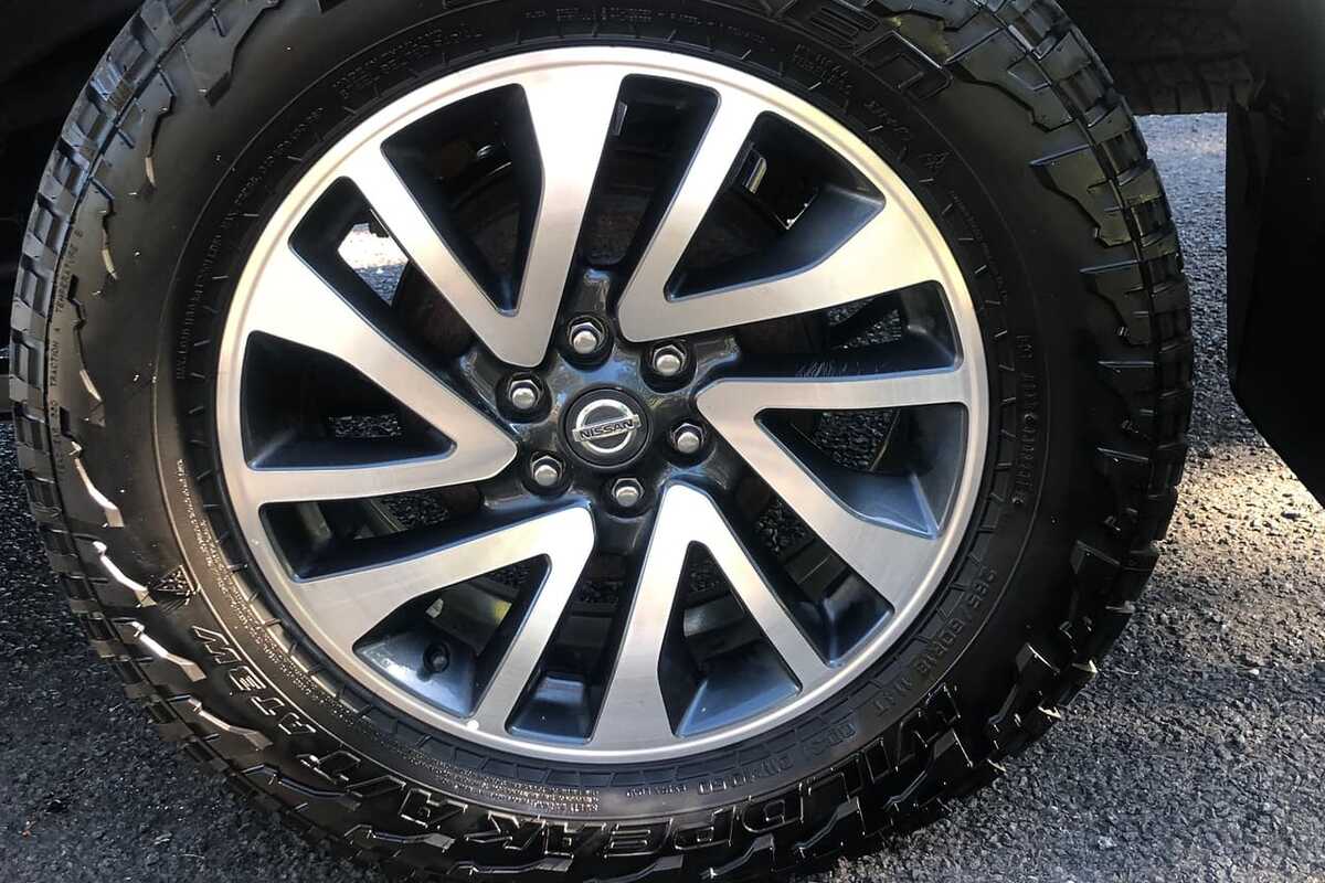 2015 Nissan NAVARA ST-X D23