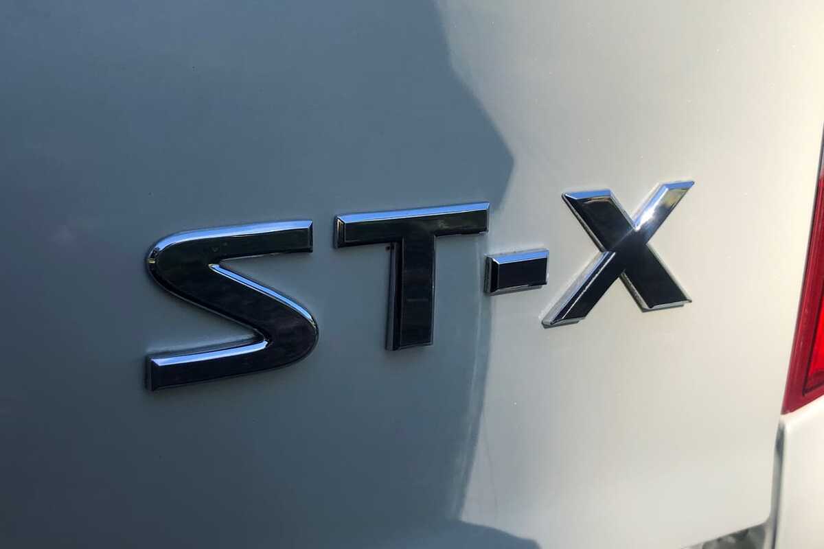 2015 Nissan NAVARA ST-X D23