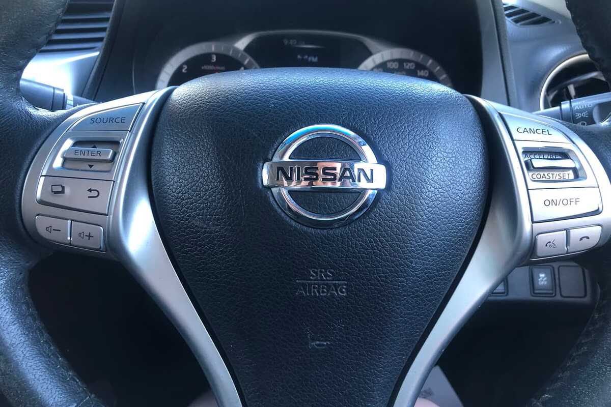 2015 Nissan NAVARA ST-X D23