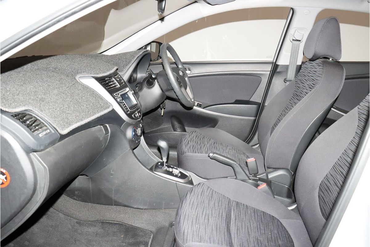 2016 Hyundai Accent Active RB3