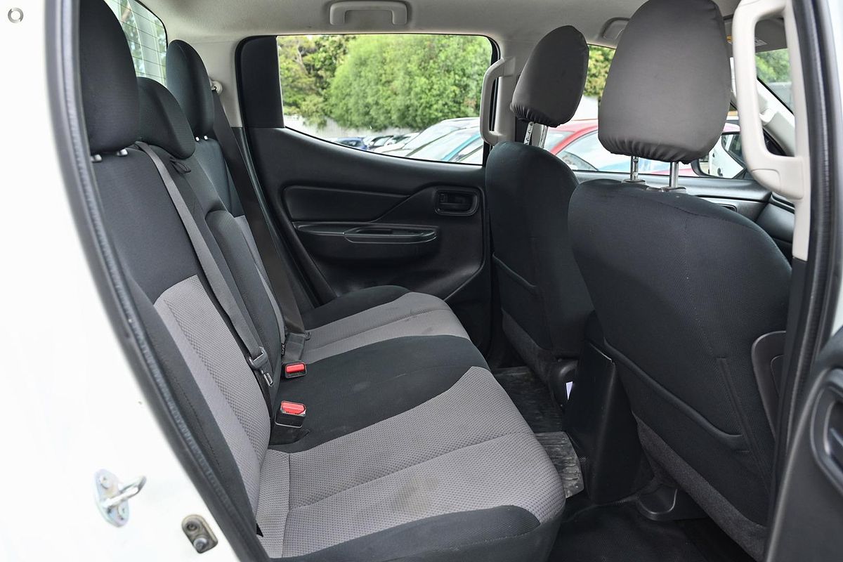 2021 Mitsubishi Triton GLX MR 4X4