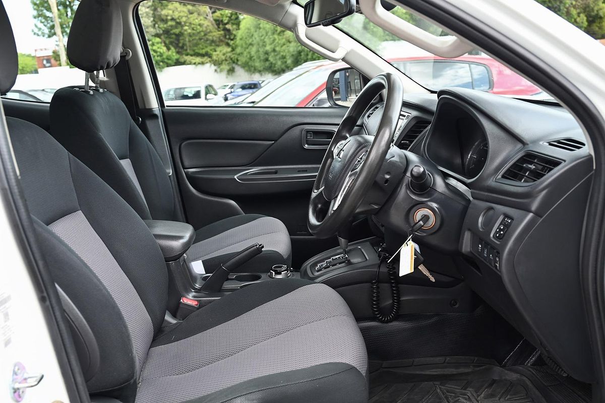 2021 Mitsubishi Triton GLX MR 4X4