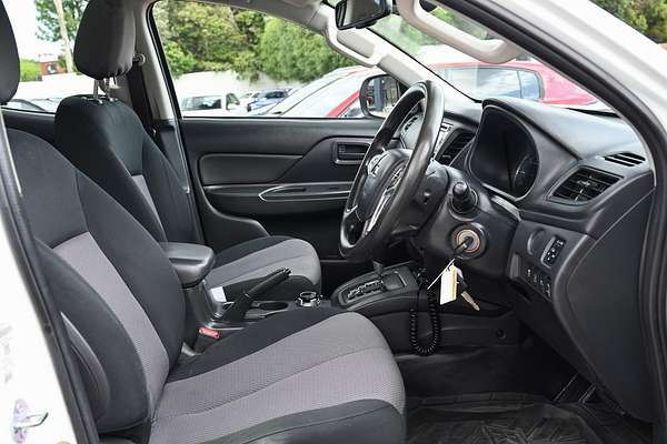 2021 Mitsubishi Triton GLX MR 4X4