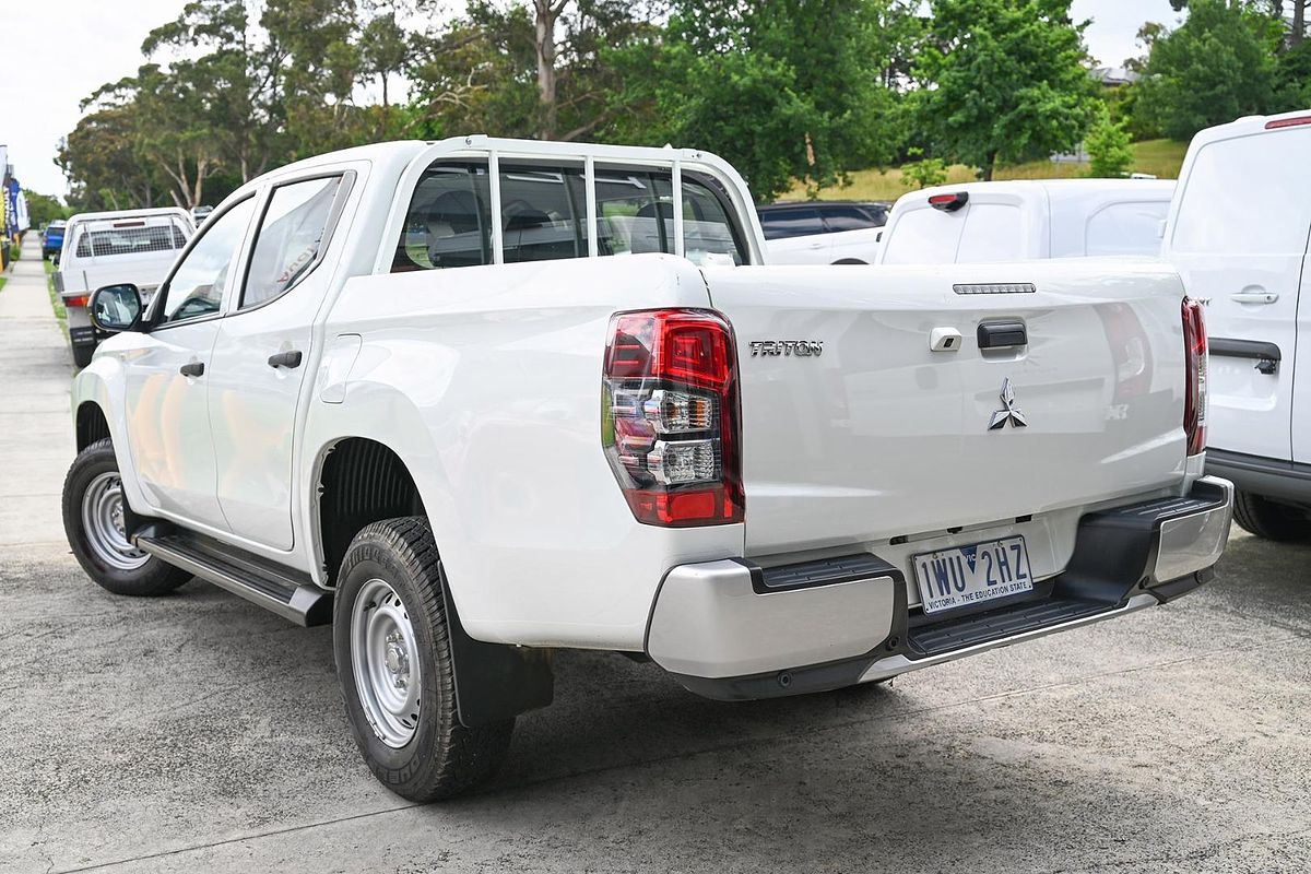 2022 Mitsubishi Triton GLX MR 4X4