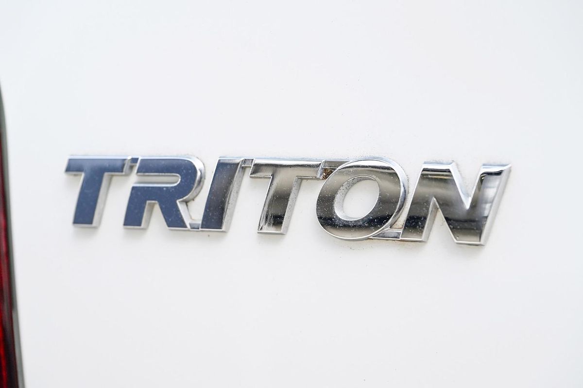 2022 Mitsubishi Triton GLX MR 4X4