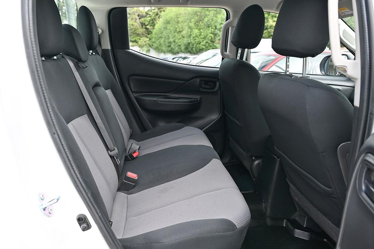 2022 Mitsubishi Triton GLX MR 4X4