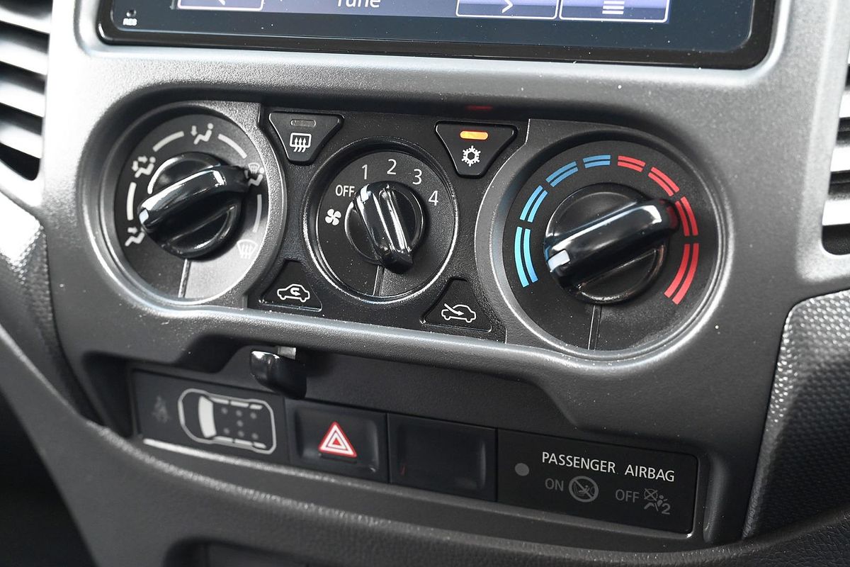 2022 Mitsubishi Triton GLX MR 4X4
