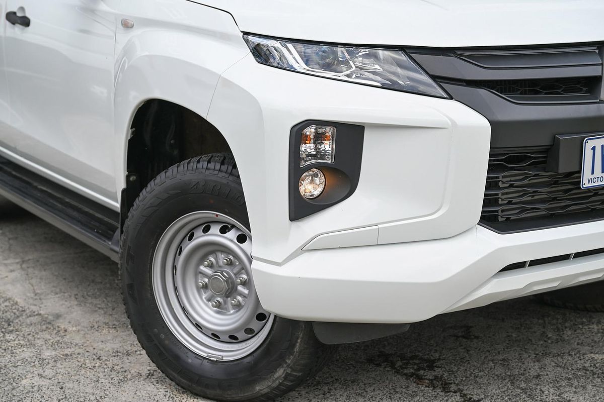 2022 Mitsubishi Triton GLX MR 4X4