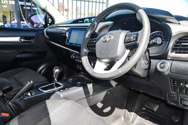 2015 Toyota Hilux SR5 GUN126R 4X4