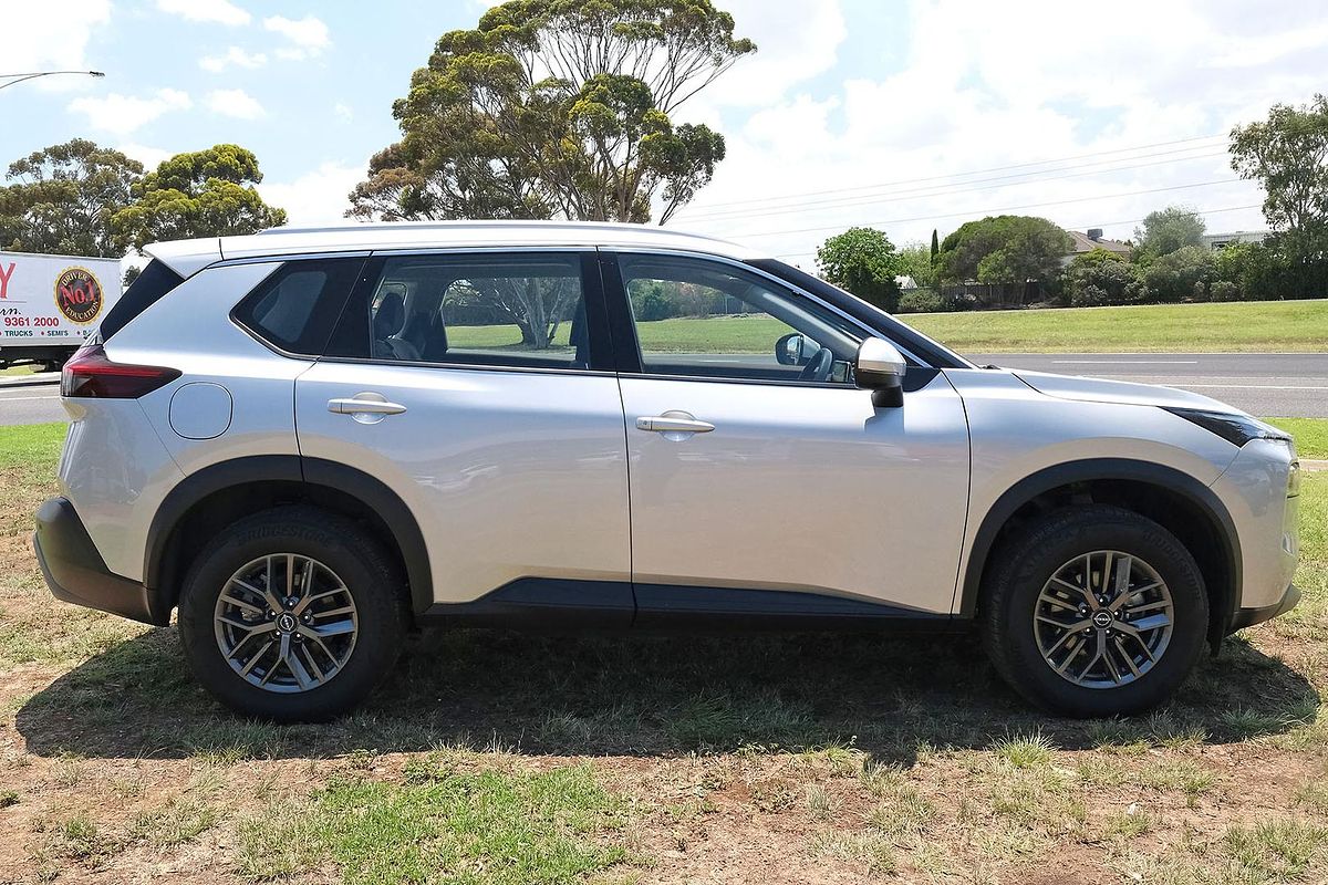 2023 Nissan X-TRAIL ST T33