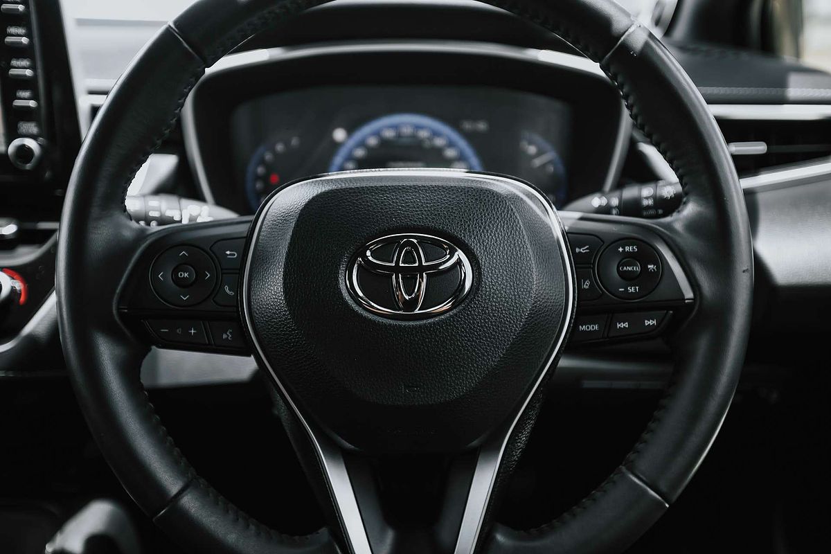 2020 Toyota Corolla ZR Hybrid ZWE211R