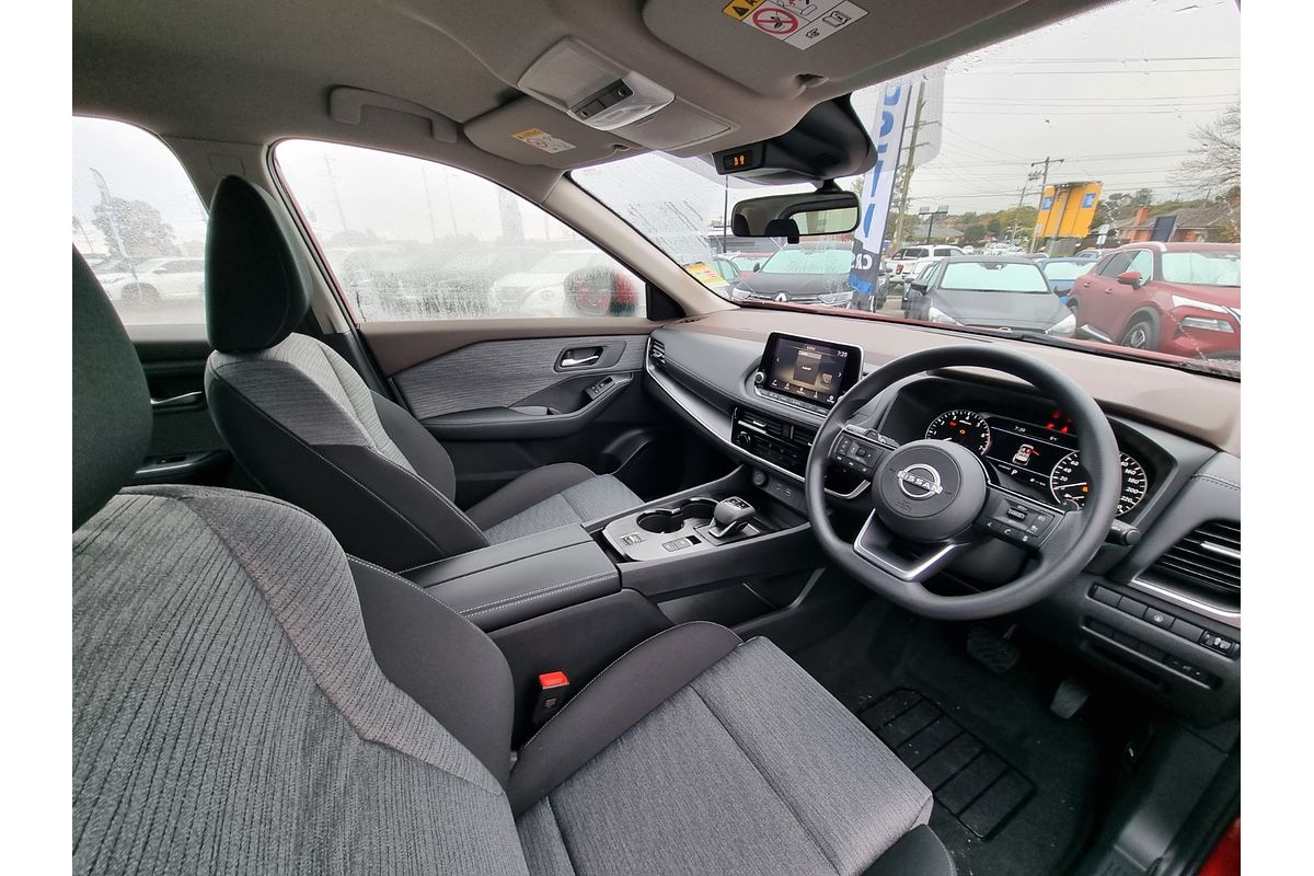 2024 Nissan X-TRAIL ST T33