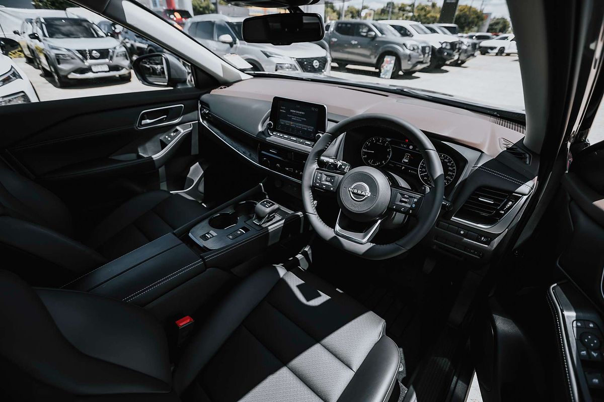 2024 Nissan X-TRAIL ST-L T33