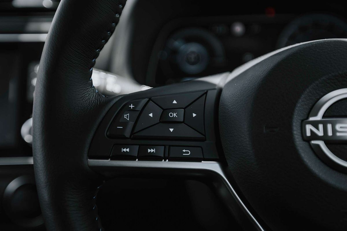 2023 Nissan LEAF ZE1
