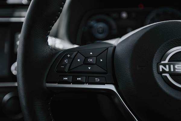 2023 Nissan LEAF ZE1