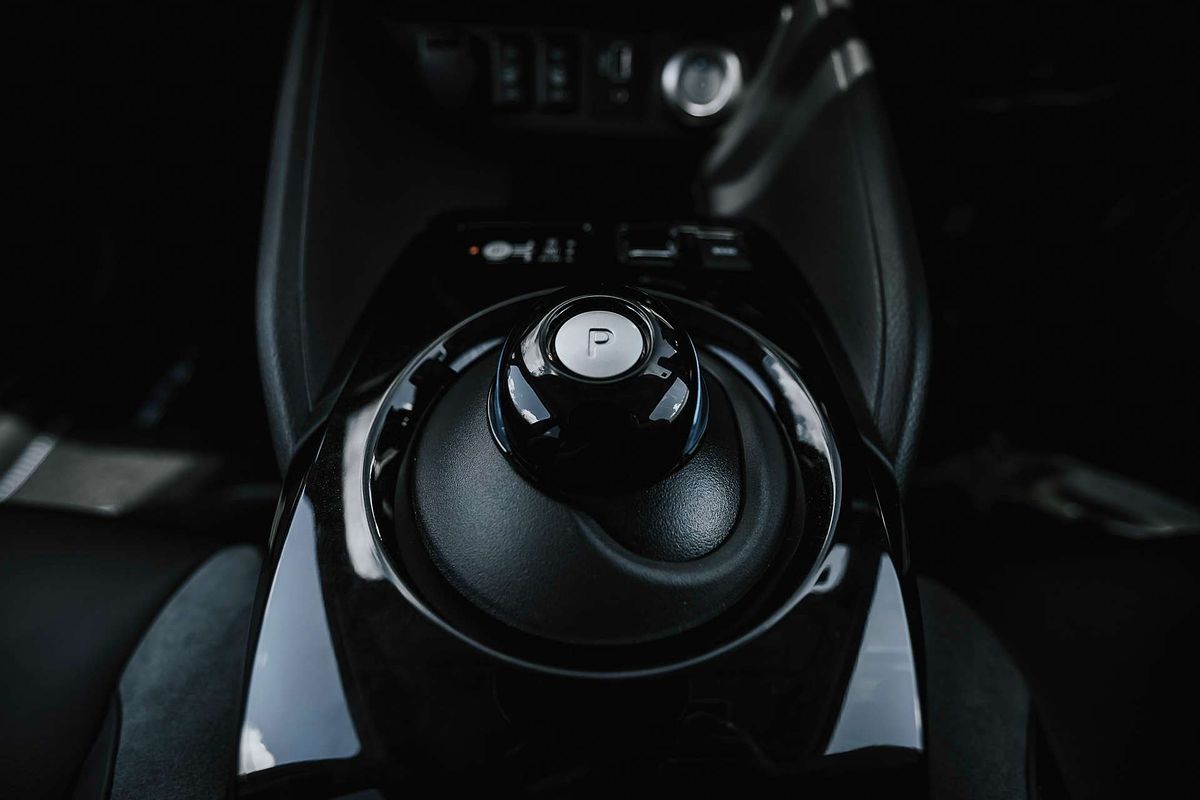 2023 Nissan LEAF ZE1