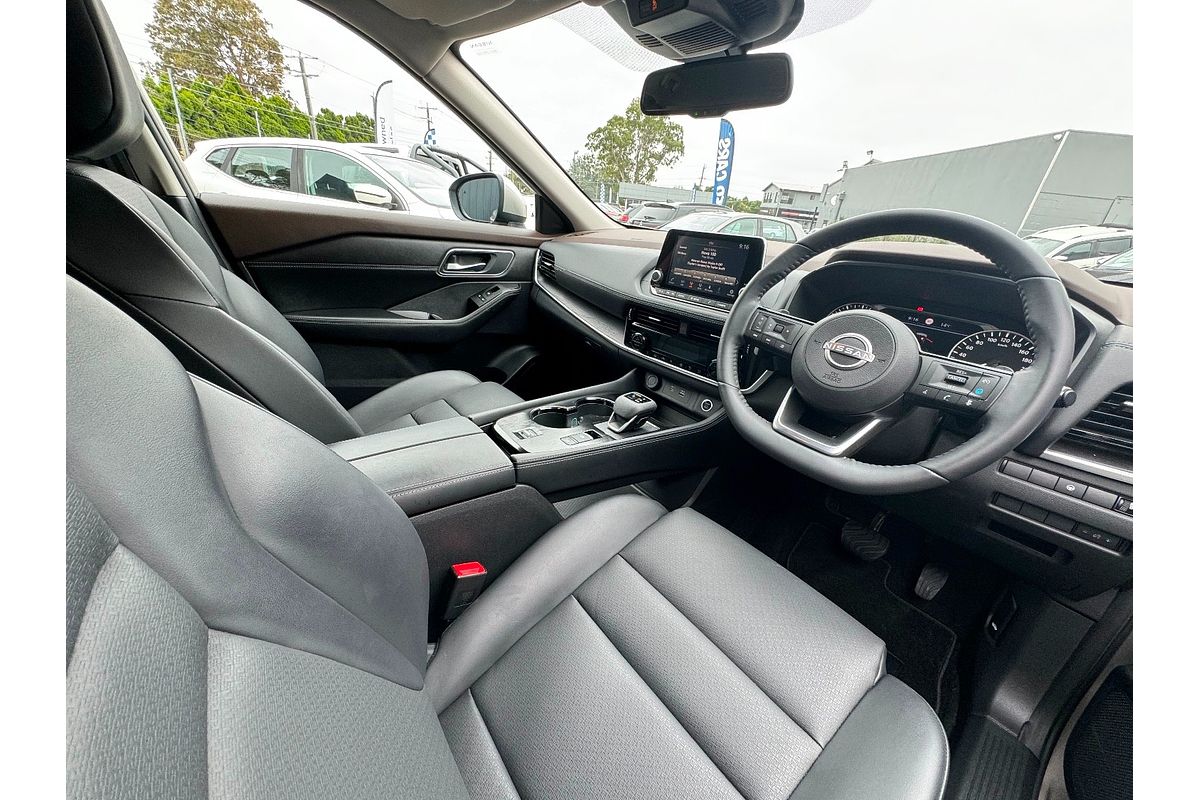 2024 Nissan X-TRAIL ST-L T33