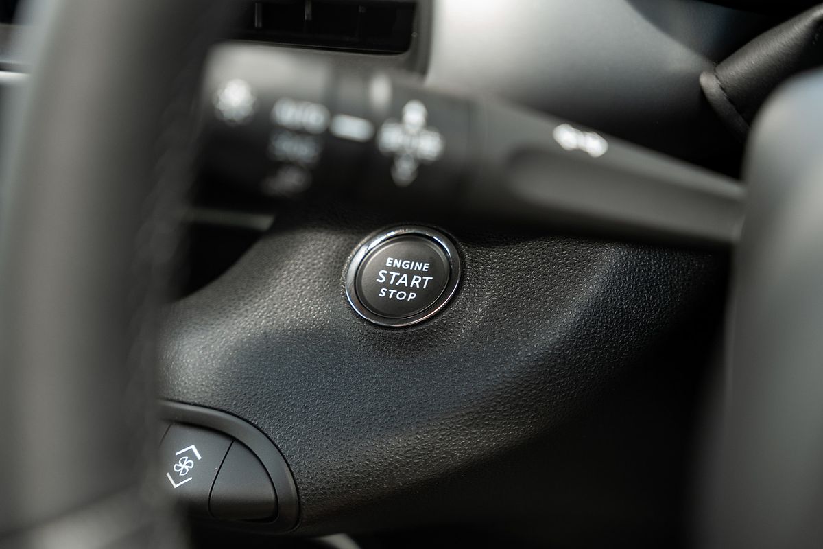 2024 Jeep Avenger Summit JJ