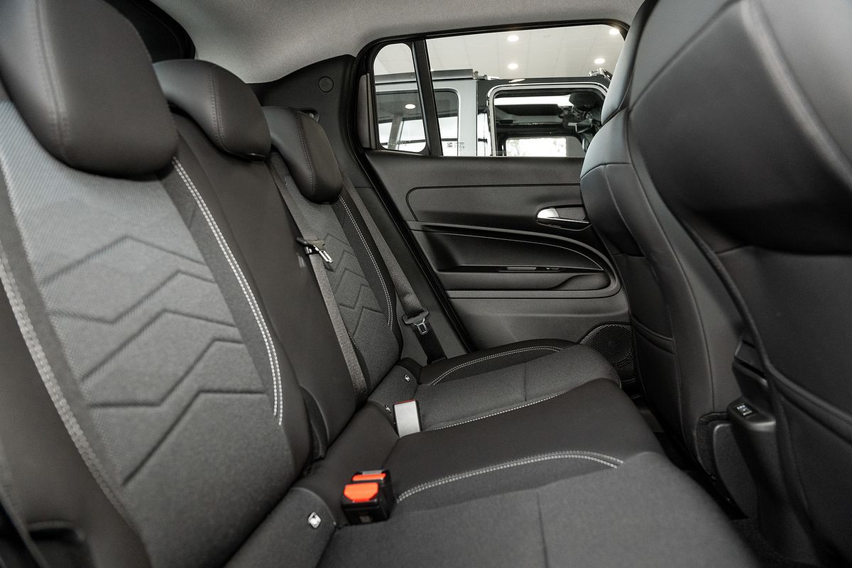 2024 Jeep Avenger Limited JJ