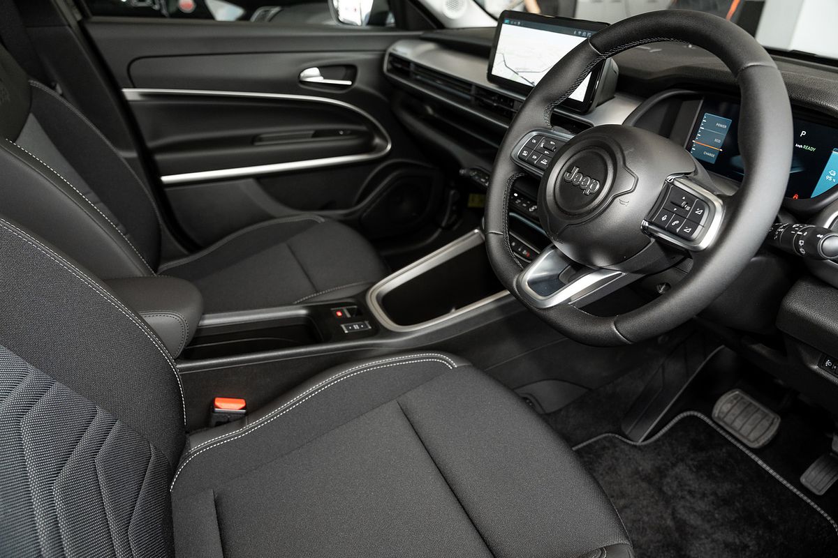 2024 Jeep Avenger Limited JJ