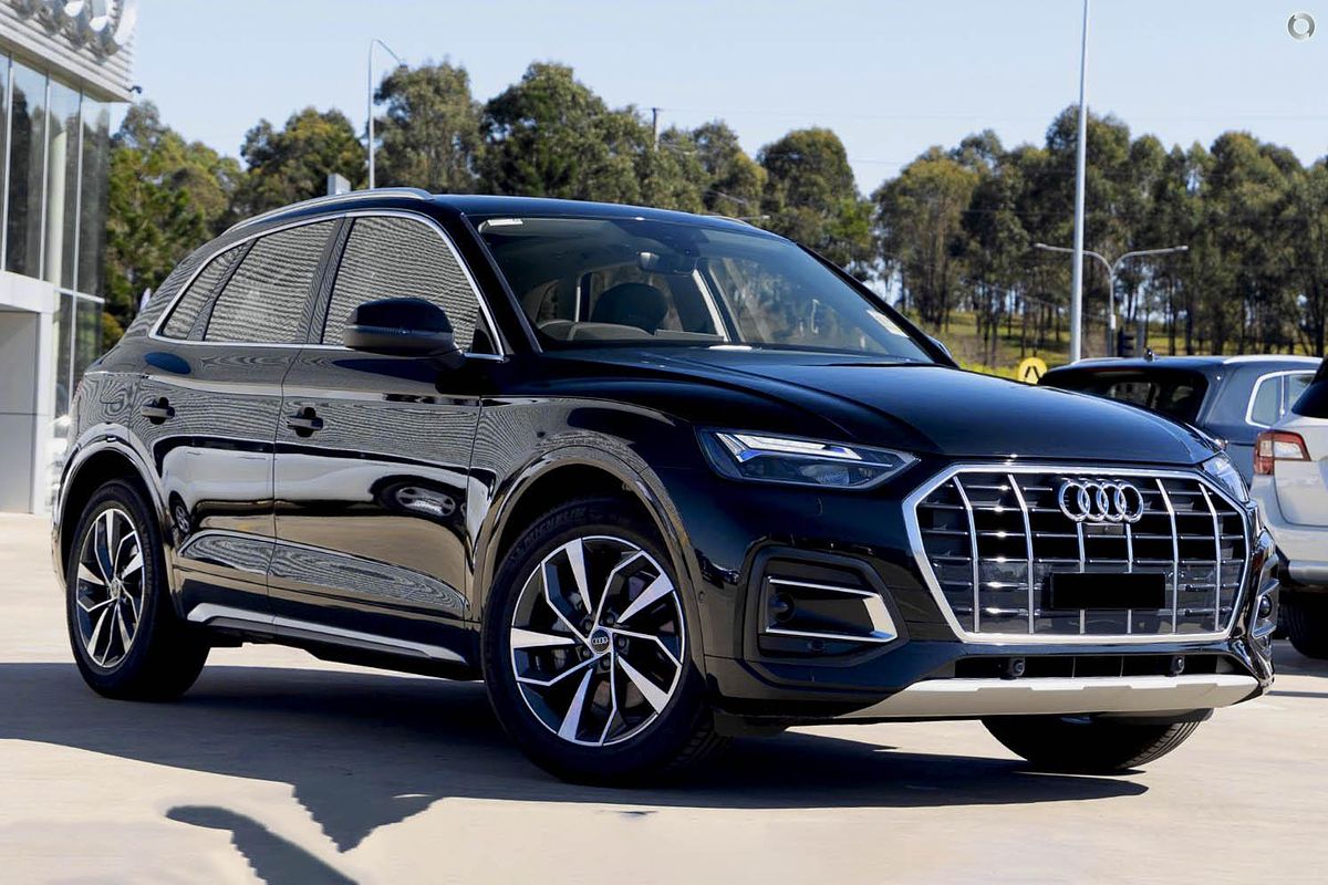 2024 Audi Q5 35 TDI FY