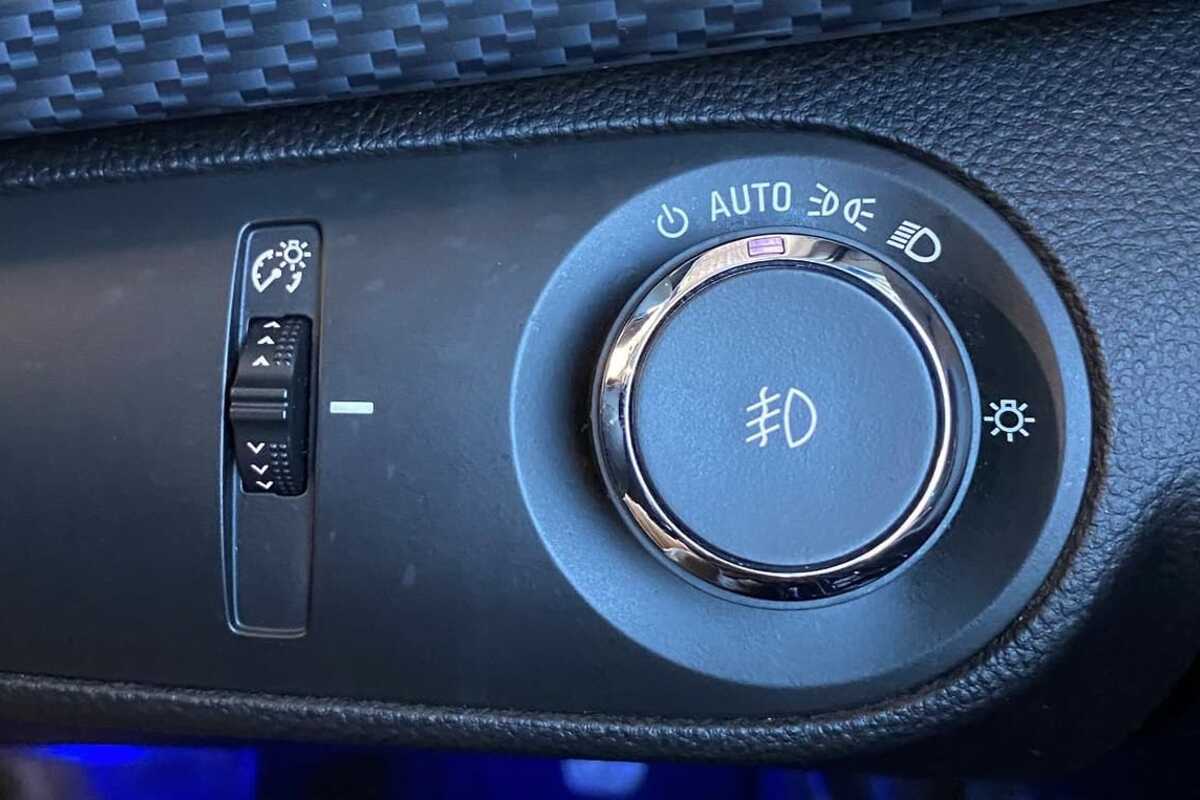 2014 Holden COMMODORE SS V VF