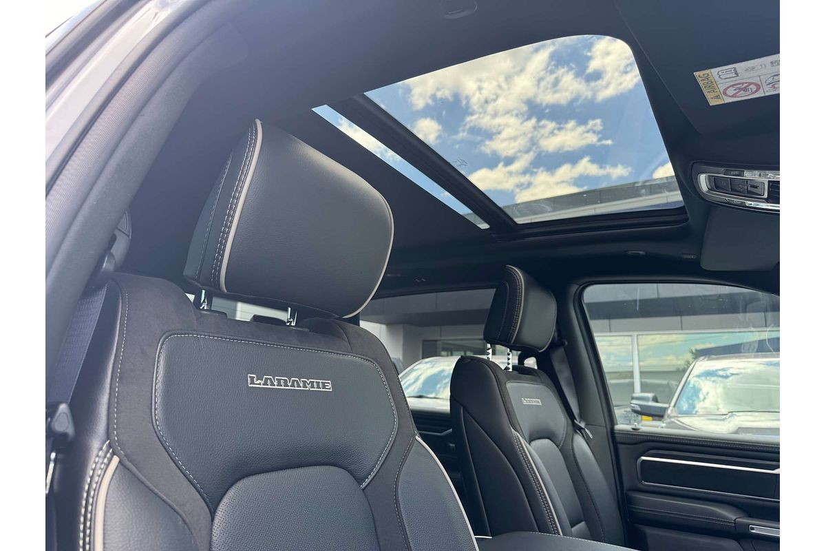 2024 RAM 1500 Laramie Sport RamBox DT 4X4 SWB