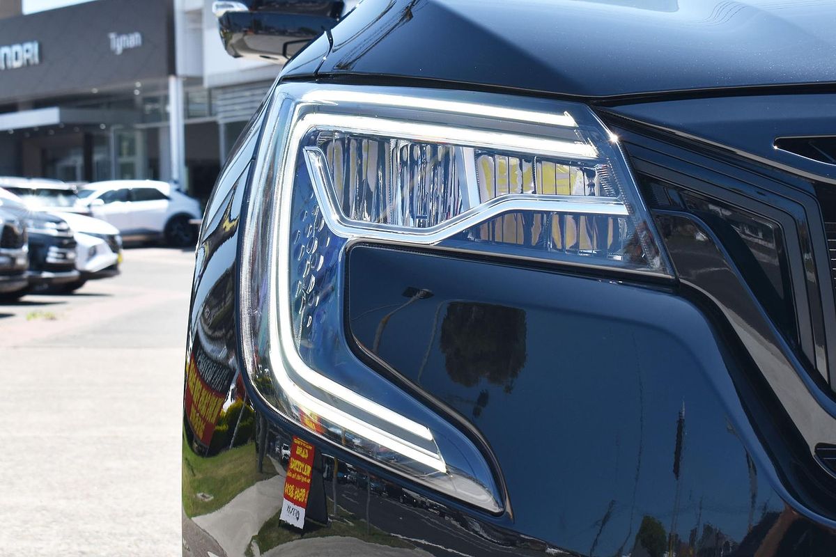 2024 Mahindra XUV700 AX7L Black Edition