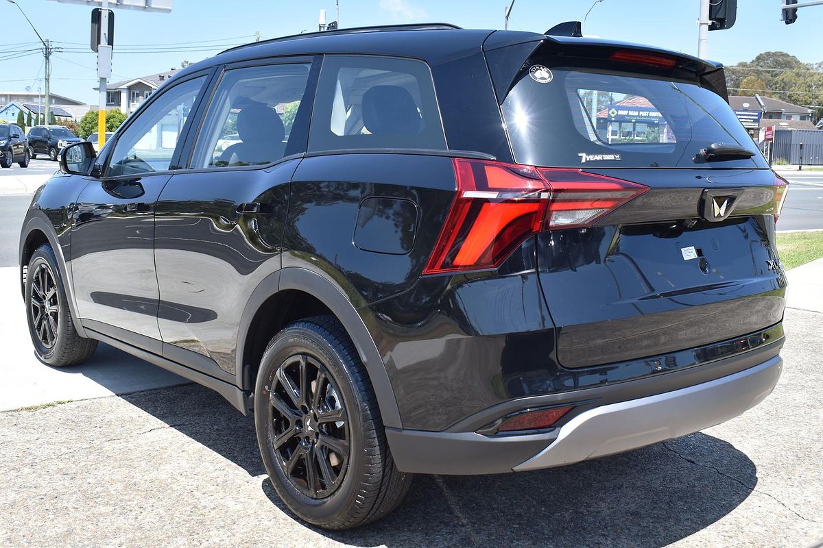 2024 Mahindra XUV700 AX7L Black Edition